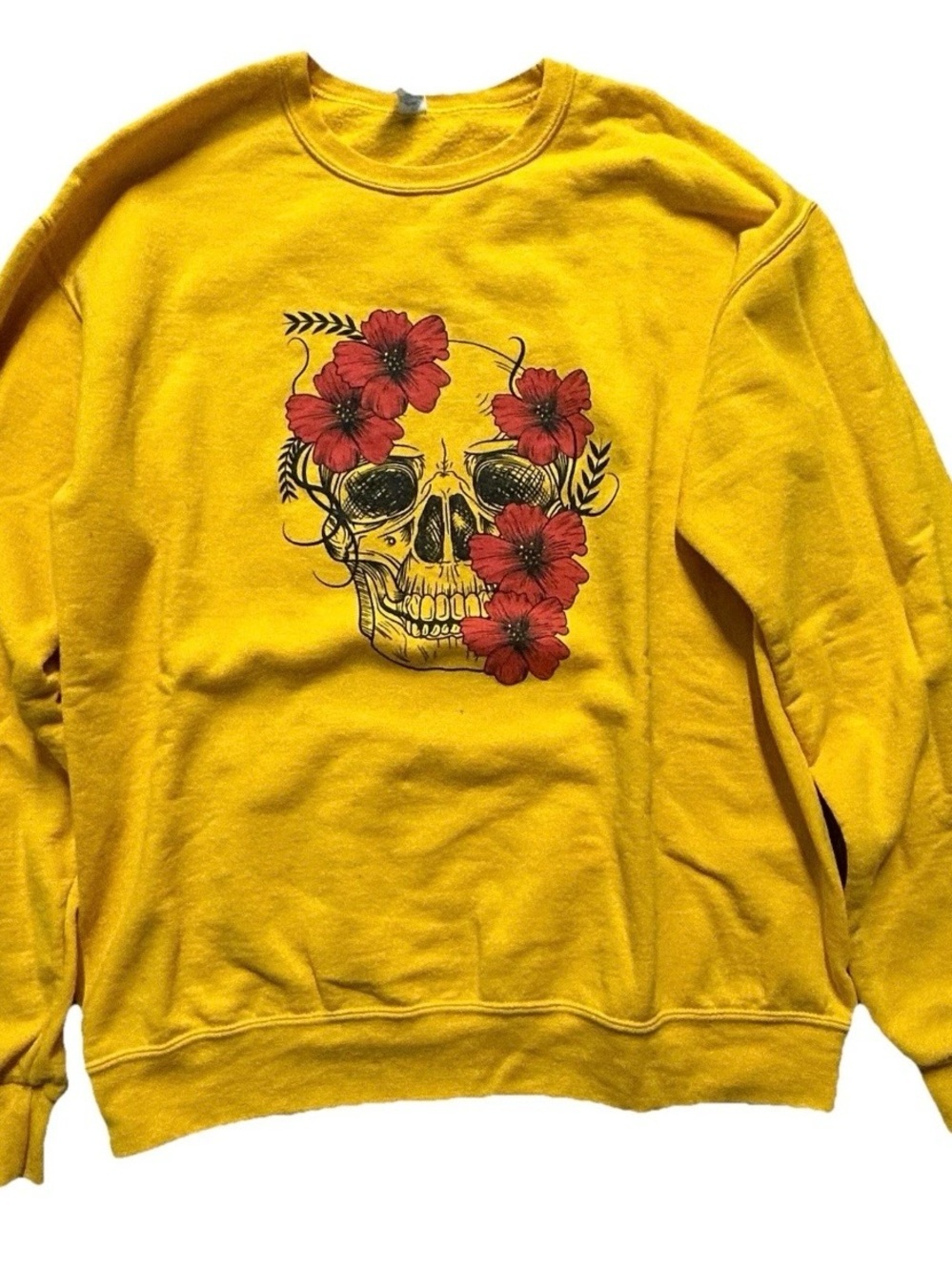 Women’s Yellow Cotton Blend Crewneck Sweater Skull Roses Size Medium - Picture 1 of 3